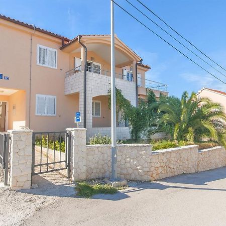 Apartments Ema Ražanj エクステリア 写真