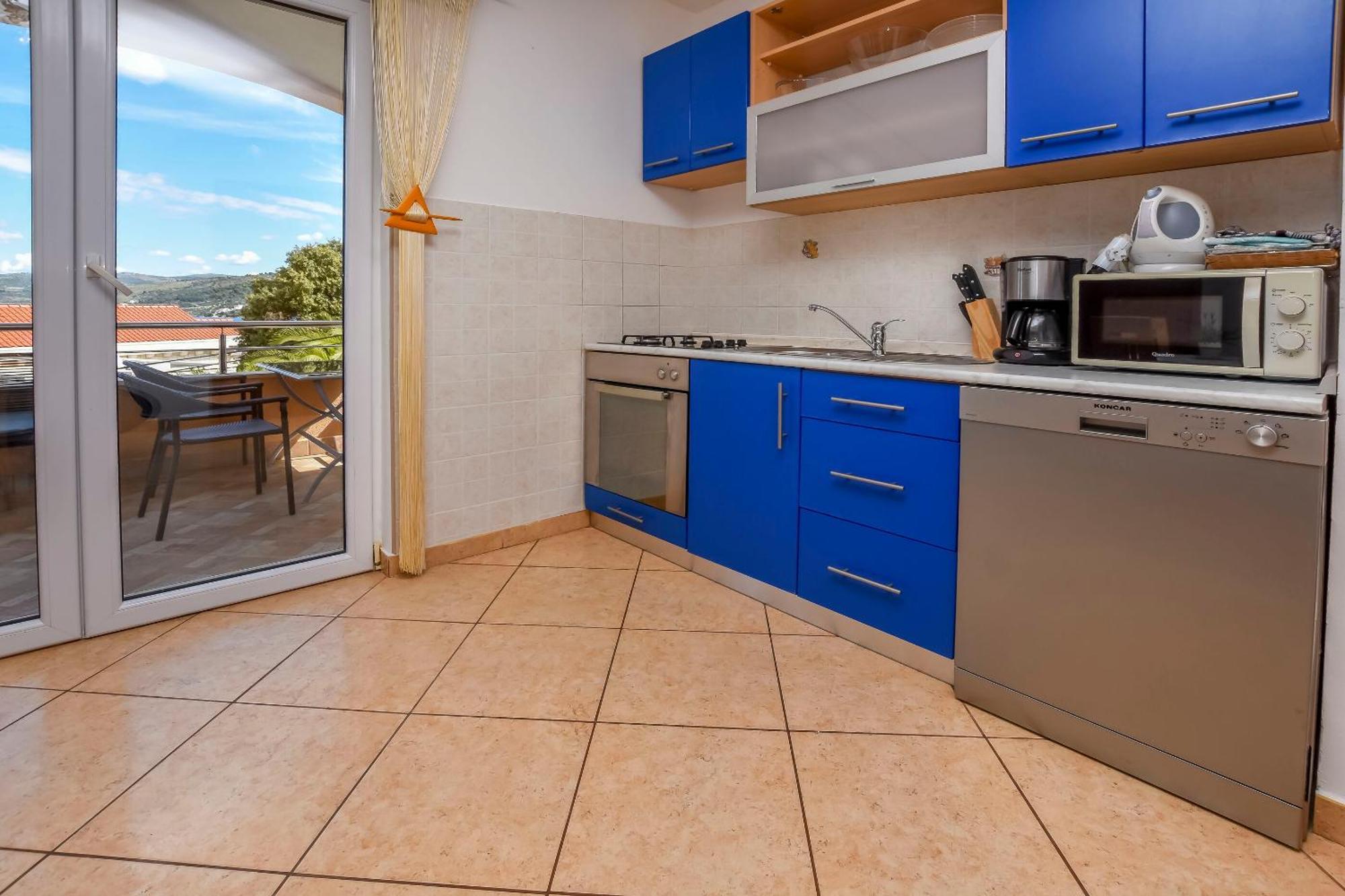 Apartments Ema Ražanj エクステリア 写真